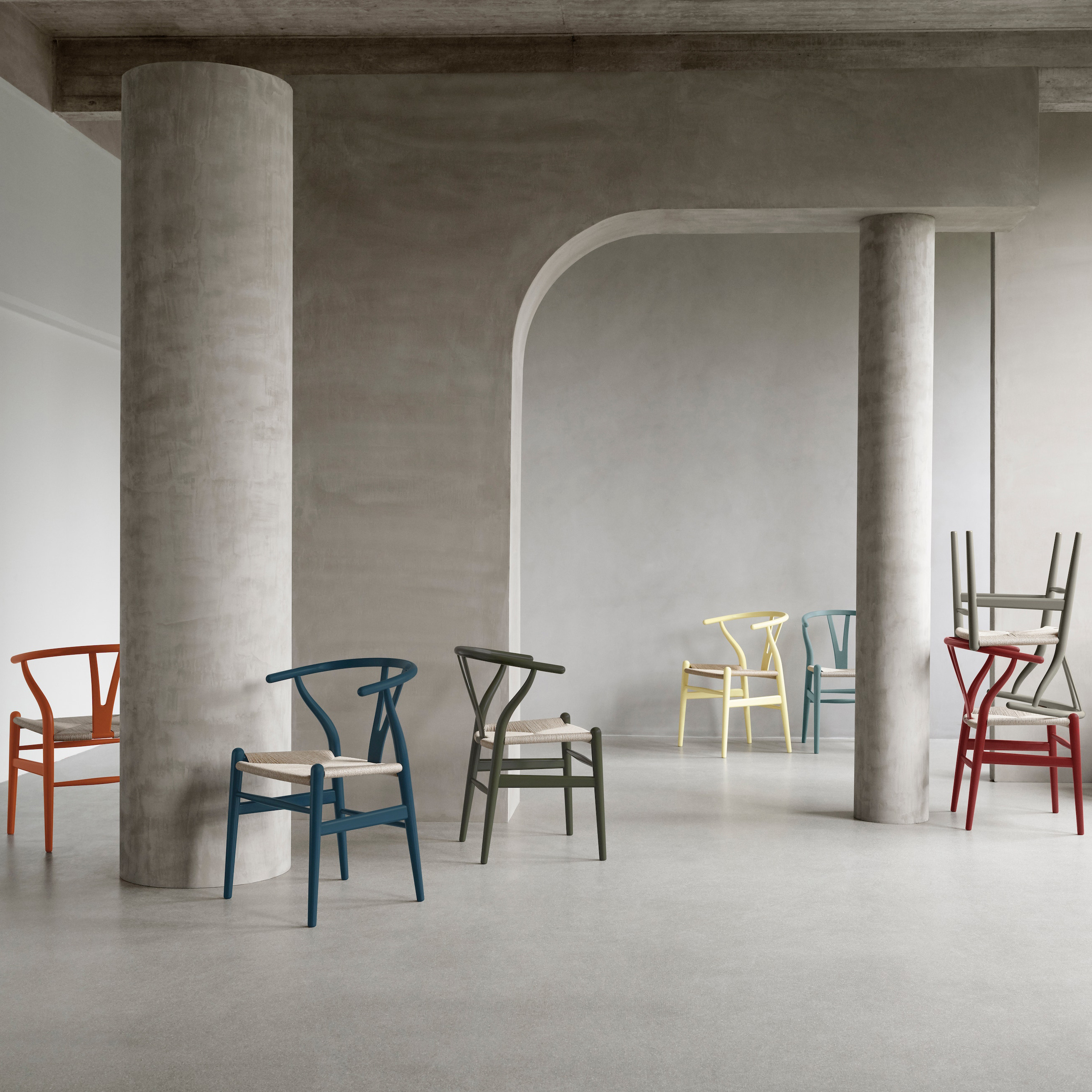 Come discover the 9 new colors of the CH24 Wishbone chair at LIGNE